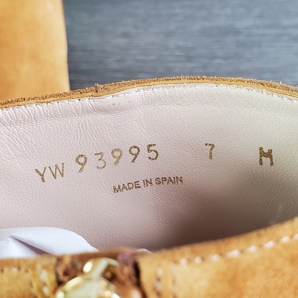 Stuart Weitzman Riley Lug Sole Suede Ankle Boots - Picture 10 of 11